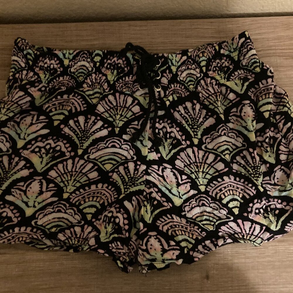 Justice Black Fan Print Shorts 12 Viscose Elastic Waist with Tie Front Lined GUC